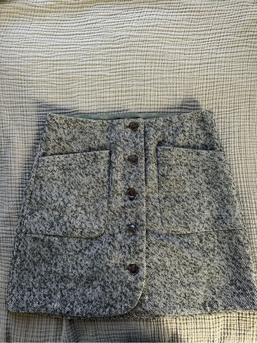 Madewell Wool Button-Front Tweed Mini Skirt in Gray/Green Size 2